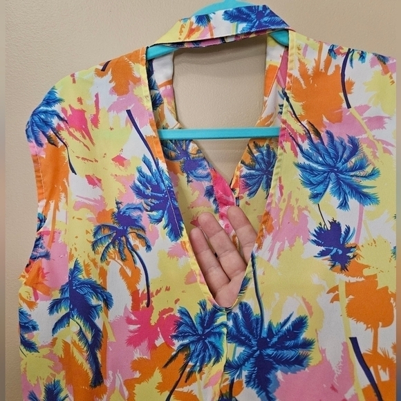 Millau Women's Size S Palm Tree Cropped Top Butyon Down Open Back - Picture 4 of 5